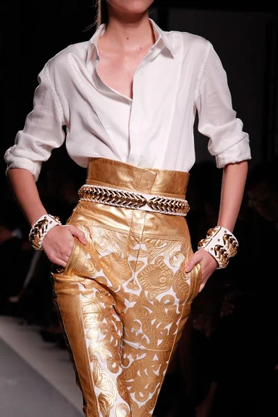 Look 44